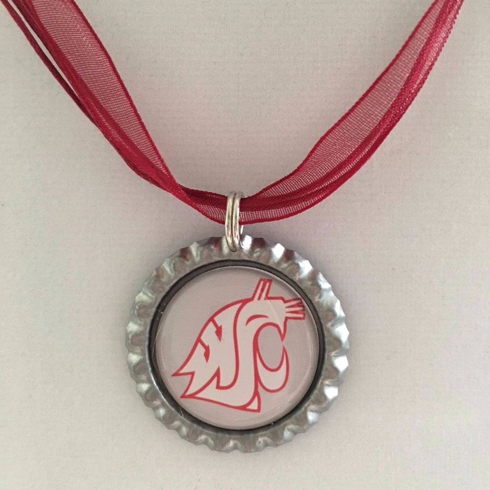 WSU Washington State Univ COUGARS Necklace